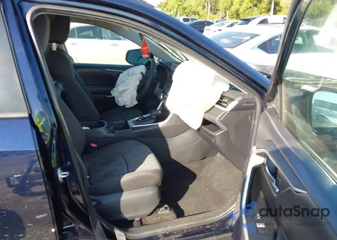 2020 Toyota Rav4 Xle z USA, uszkodzony, nr VIN 2T3W1RFV0LC063566